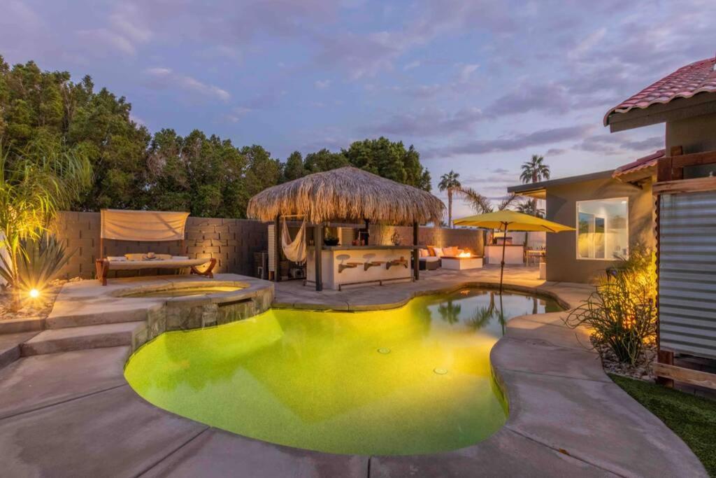 אינדיאו Desert Paradise Salt Water Pool & Spa 1 Mile To Coachella Fest מראה חיצוני תמונה